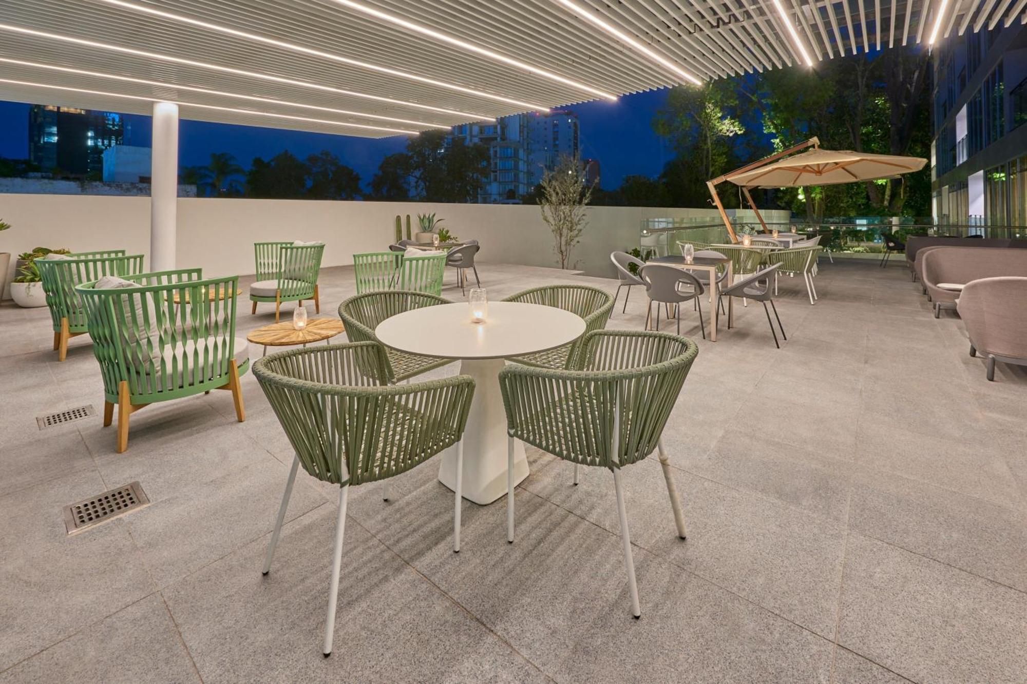 City Express Plus By Marriott Guadalajara Providencia Exterior photo