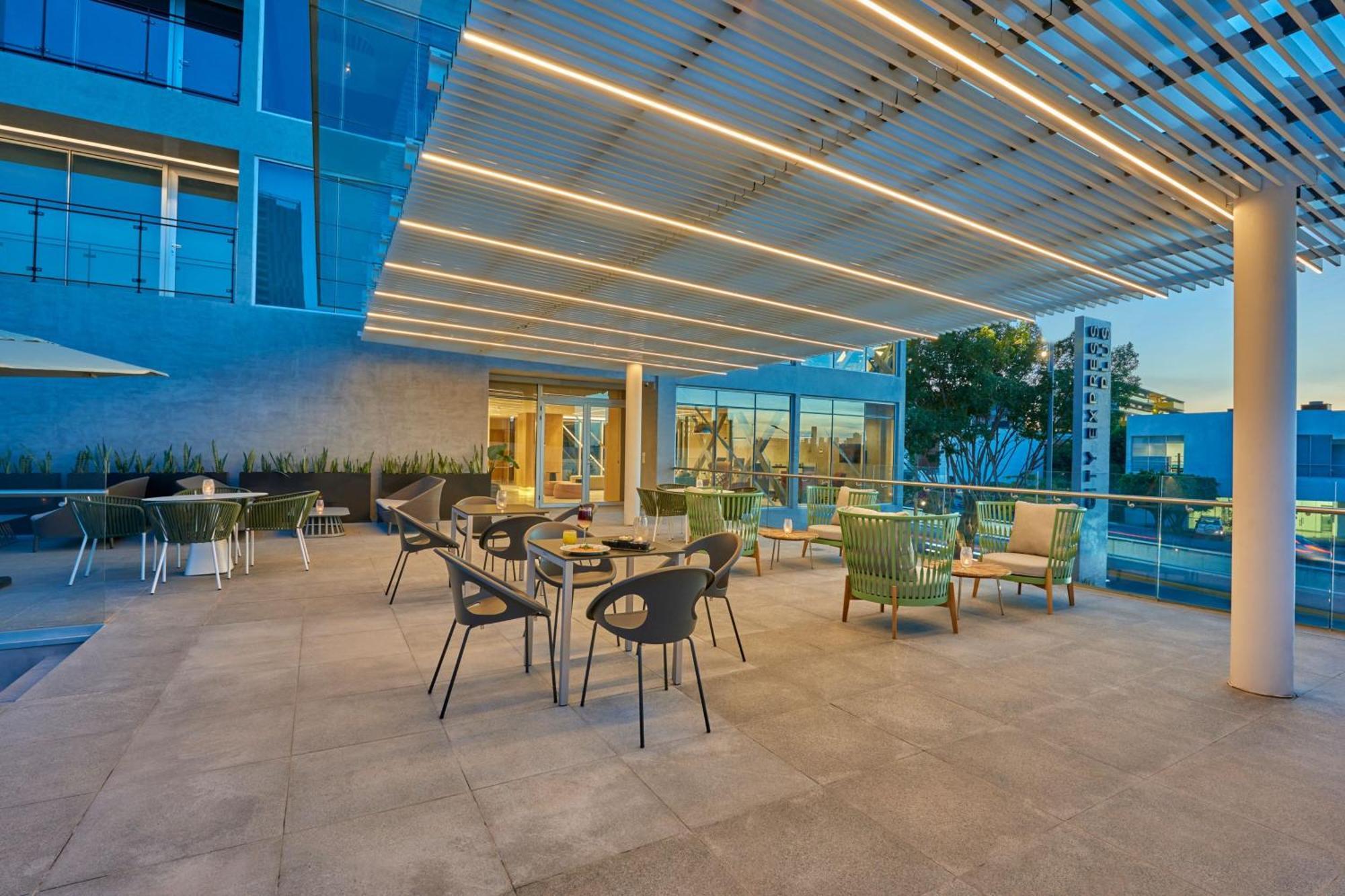 City Express Plus By Marriott Guadalajara Providencia Exterior photo