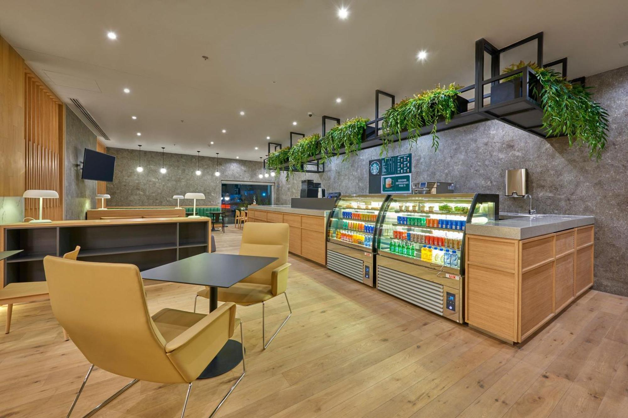 City Express Plus By Marriott Guadalajara Providencia Exterior photo