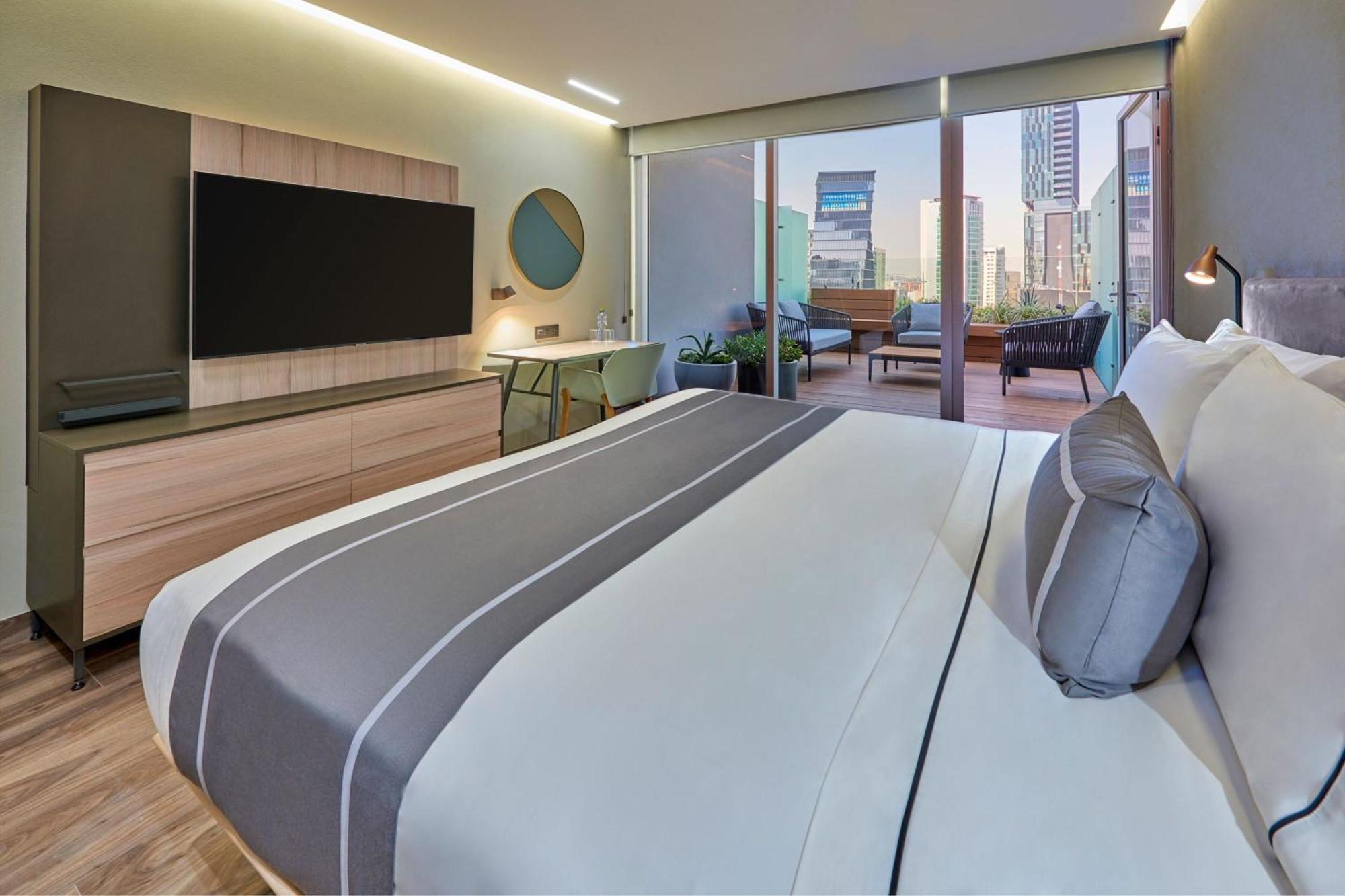 City Express Plus By Marriott Guadalajara Providencia Exterior photo