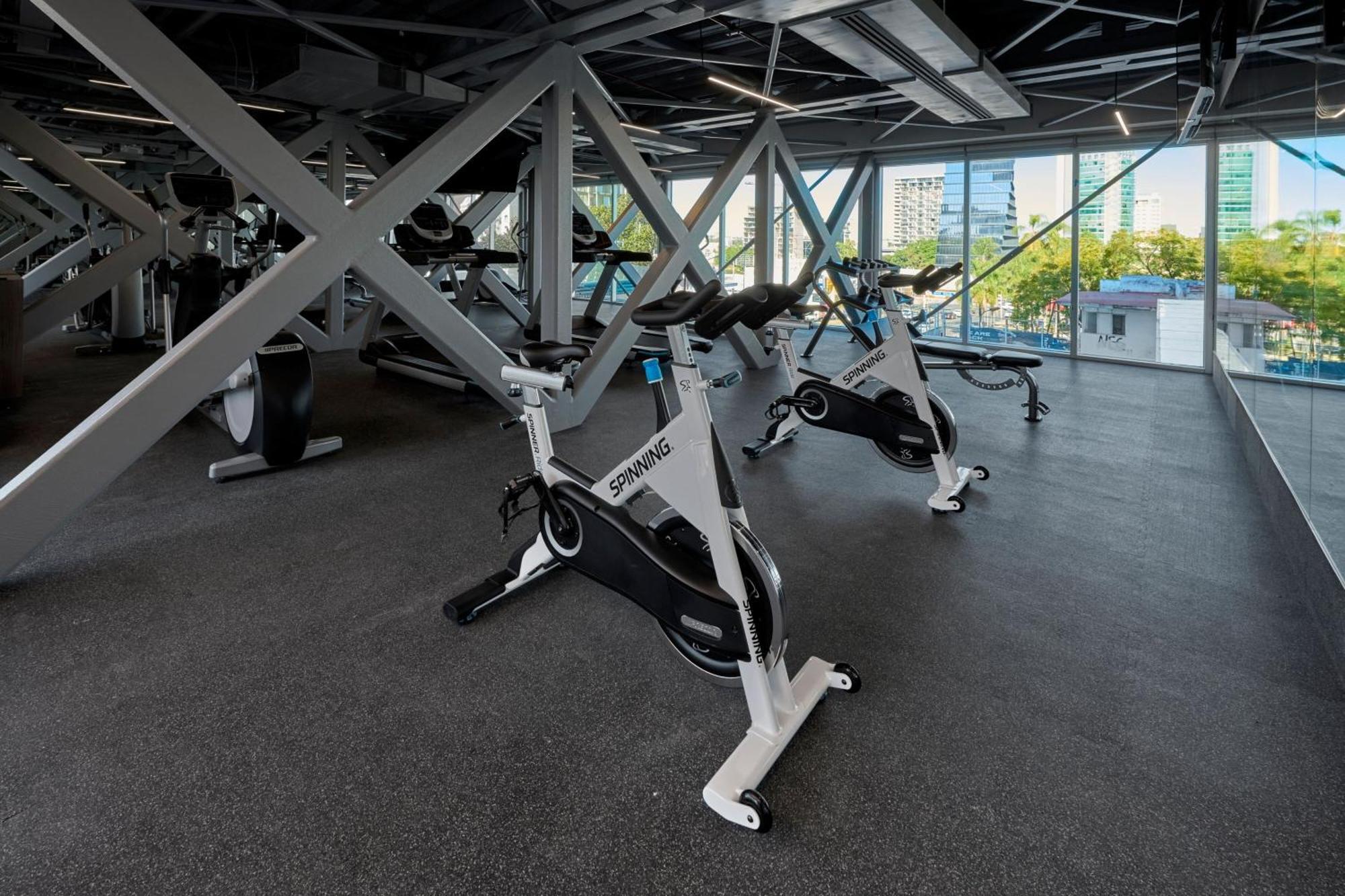 City Express Plus By Marriott Guadalajara Providencia Exterior photo