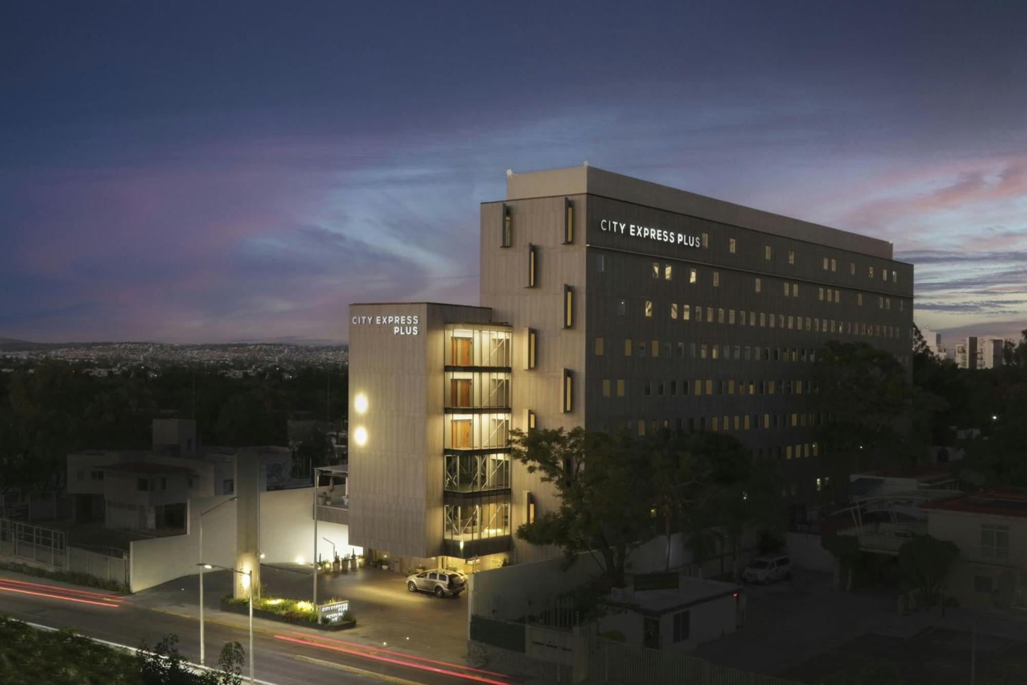 City Express Plus By Marriott Guadalajara Providencia Exterior photo